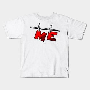 Peg me out to dry, black outline Kids T-Shirt